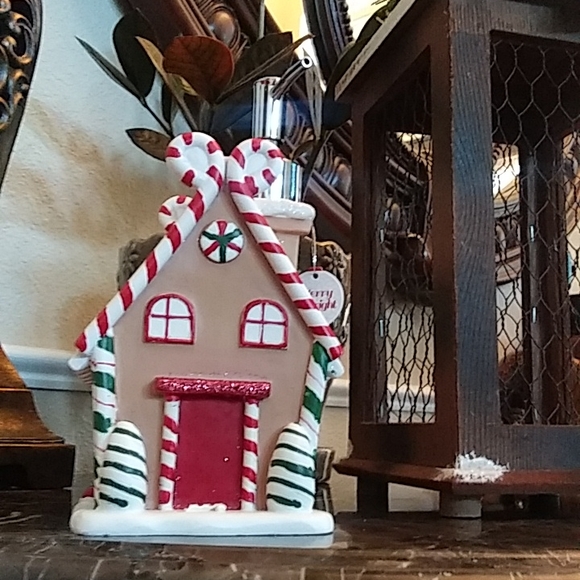New! GingerBread Home Christmas Decor Hand Soap or lotion Dispenser - Picture 8 of 16